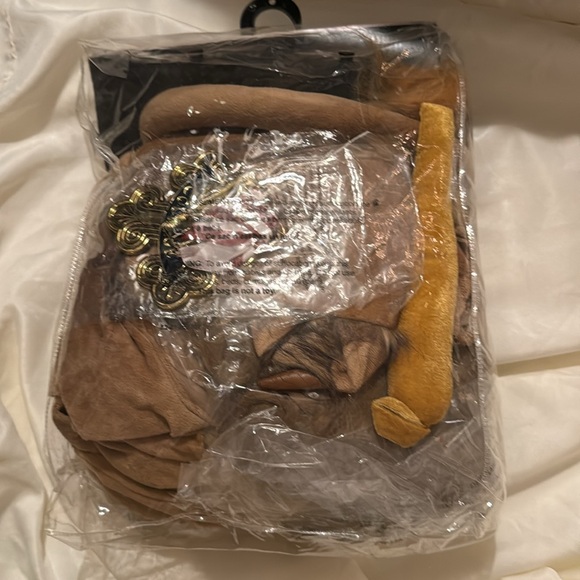 Spirit Halloween Adult Lion Costume - The Wizard of Oz size XL - Picture 7 of 7